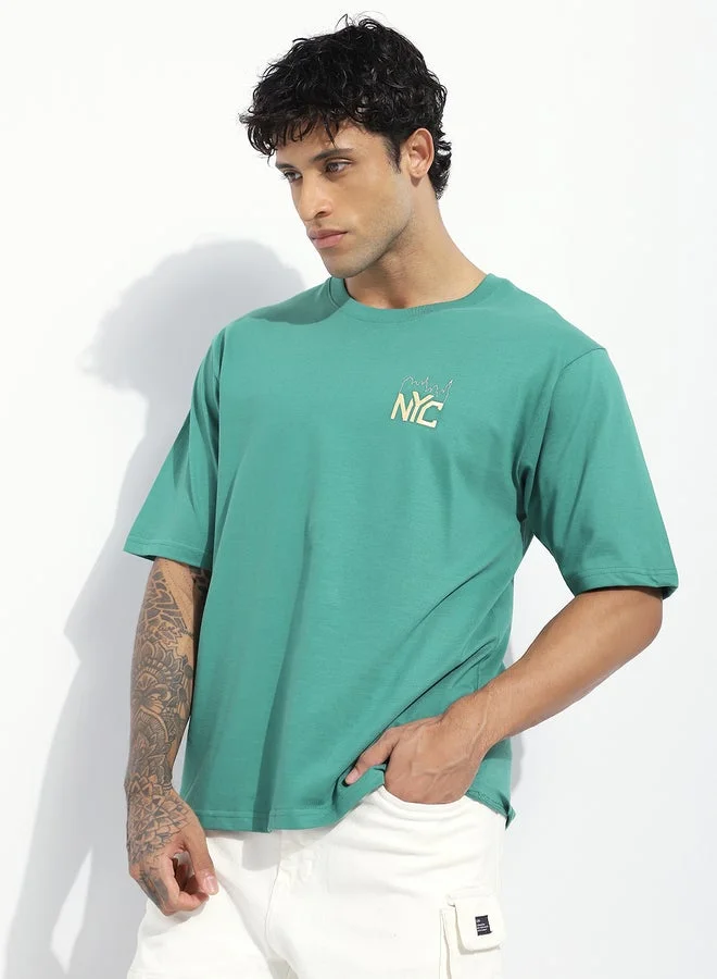 ديفيرينس أوف أوبينيون تيشيرت مطبع بأكمام قصيرة وقصة واسعة للرجال